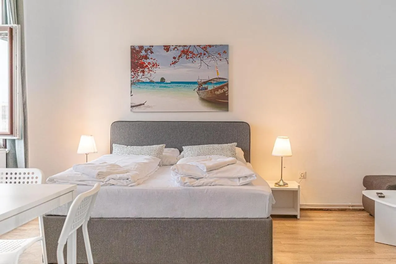 Welcoming 2Br Apt. Near Akh- Perfect For Longstays Bécs Ausztria