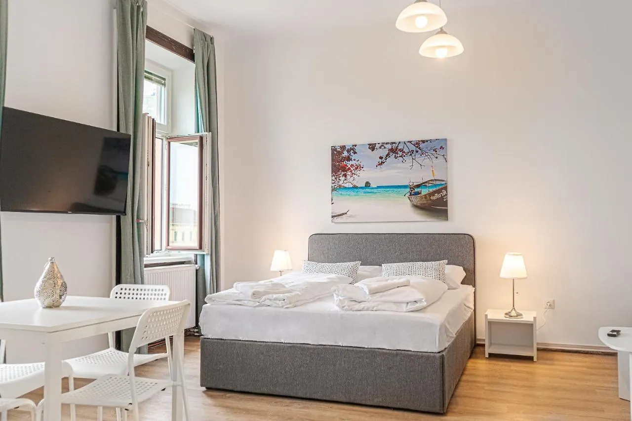 Welcoming 2Br Apt. Near Akh- Perfect For Longstays Wien Lejlighed